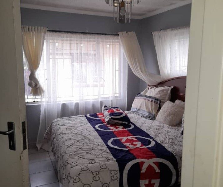 Houghton Park House For Sale