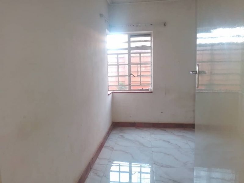 SPENCER COOK FLAT TO LET