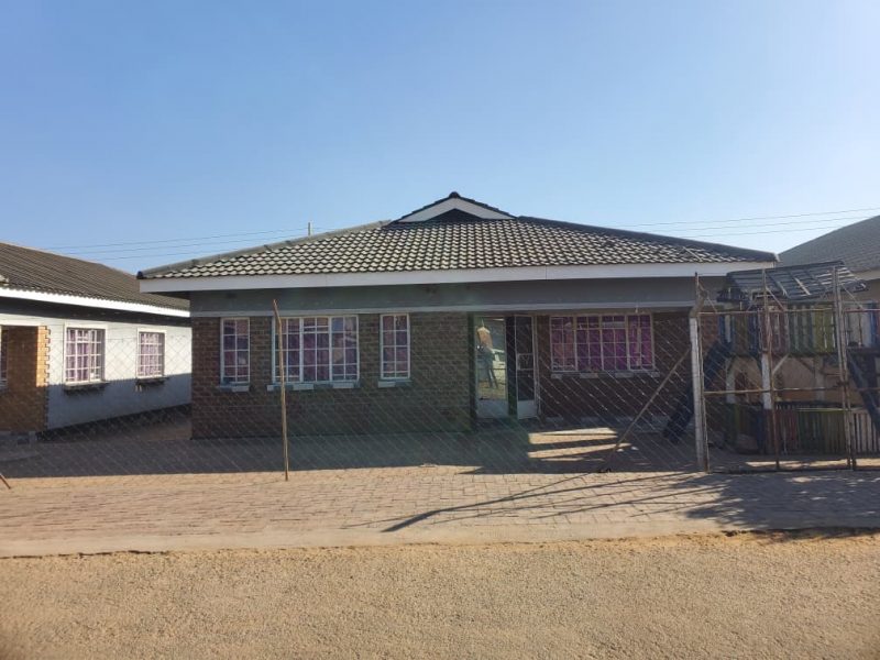 SOUTHVIEW PARK HOUSES FOR SALE