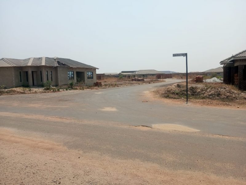 PENROSE, NYABIRA STAND FOR SALE