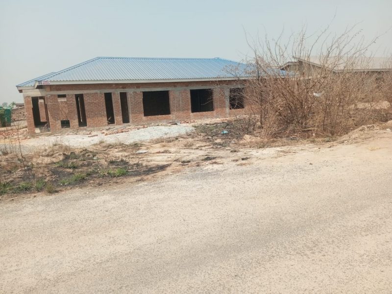 PENROSE, NYABIRA STAND FOR SALE