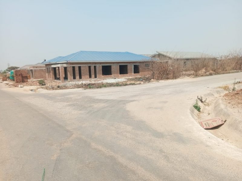 PENROSE, NYABIRA STAND FOR SALE